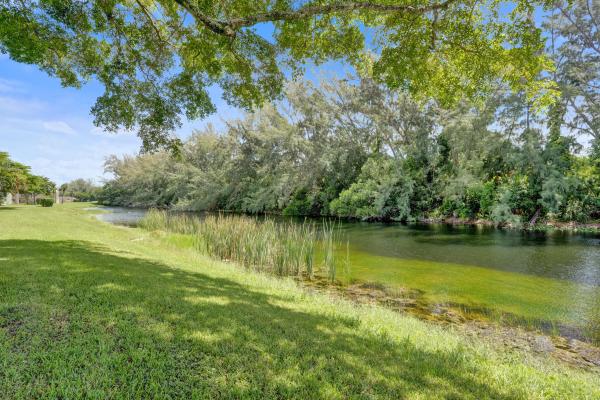 130 Lake Meryl Dr #227, West Palm Beach, Florida 33411, image 2