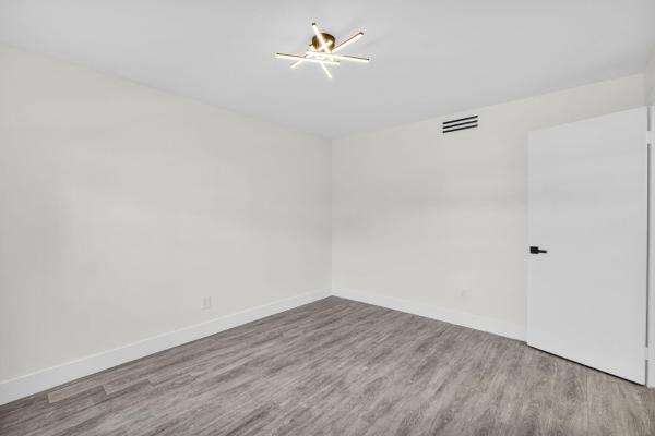 2517 17th St #102, Fort Pierce, Florida 34982, image 3