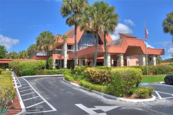 Holiday Springs, 3210 Holiday Springs Blvd #2-110, Margate, Florida 33063, image 1