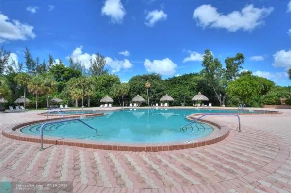Holiday Springs, 3210 Holiday Springs Blvd #2-110, Margate, Florida 33063, image 3