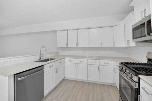 Seven Springs, 6352 Seven Springs Blvd #B, Greenacres, Florida 33463, image 2