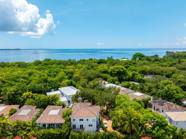 Villas De Vizcaya, 2765 Brickell Ct, Miami, Florida 33129, image 2