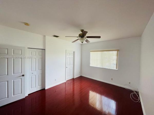 Santa Catalina Townhomes, 903 N Santa Catalina Cir, North Lauderdale, Florida 33068, image 1