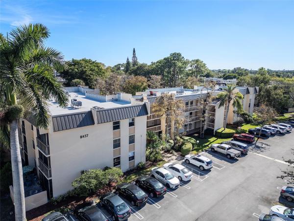 Greenglades, 8437 Forest Hills Dr #203, Coral Springs, Florida 33065, image 2