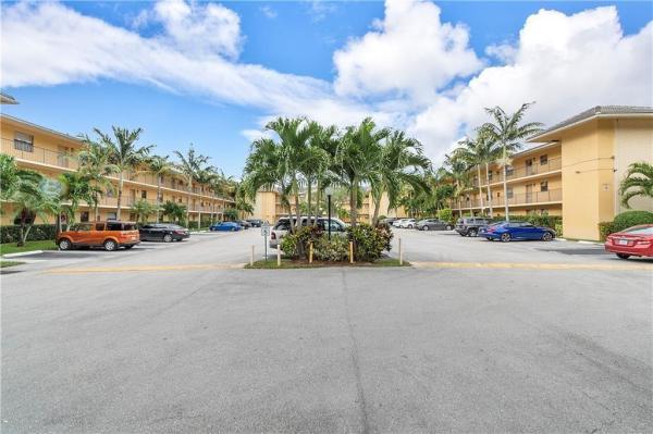 Waters Edge Of Coral Springs, 11477 NW 39th Ct #305-1, Coral Springs, Florida 33065, image 1