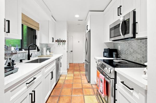 Snug Harbor, 980 NW N River Dr #30, Miami, Florida 33136, image 2