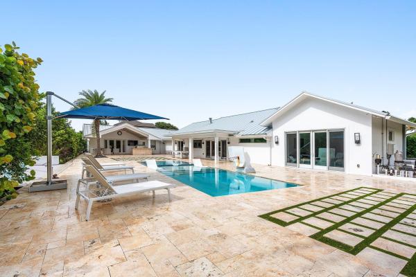 11863 Lake Shore Pl, North Palm Beach, Florida 33408, image 3
