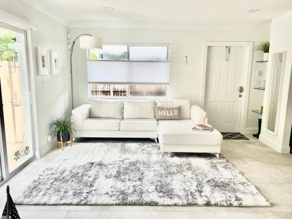 Poinsettia Landings, 1400 NE 18th St #4, Fort Lauderdale, Florida 33305, image 2