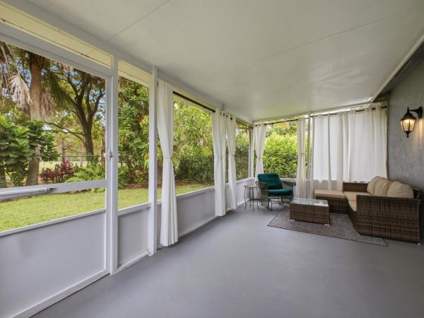 Club Road Estates, 5418 Club Cir, Haverhill, Florida 33415, image 2