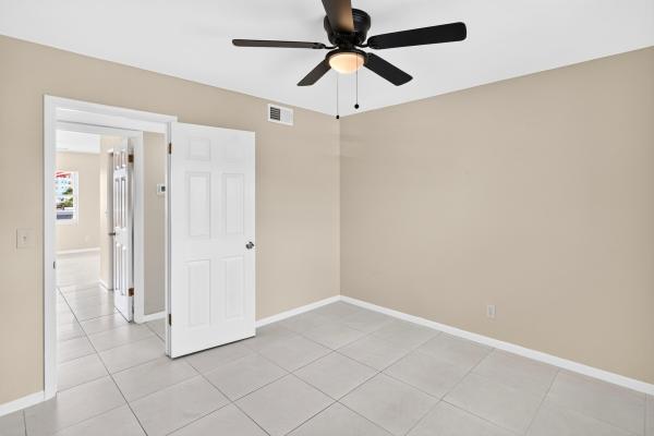 South Sea Islander, 231 E Lantana Rd #204, Lantana, Florida 33462, image 3