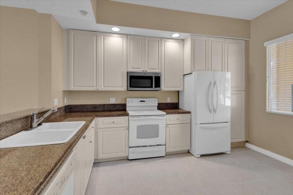 Harbour Isle East, 5 Harbour Isle #103, Fort Pierce, Florida 34949, image 3
