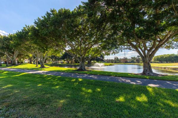 Golf Cottages, 11311 Pond View Dr #C101, Wellington, Florida 33414, image 2