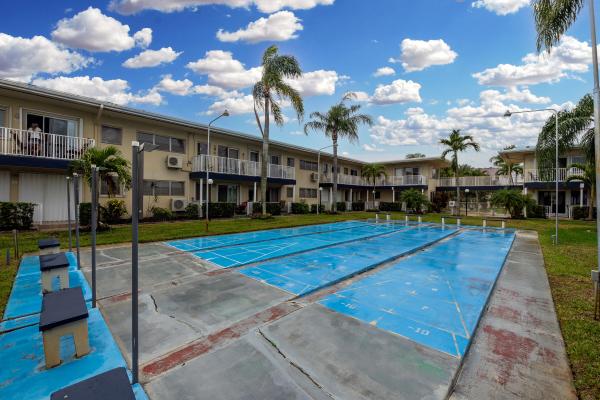 Sunshine Villa, 223 S Federal Hwy #17, Dania Beach, Florida 33004, image 1