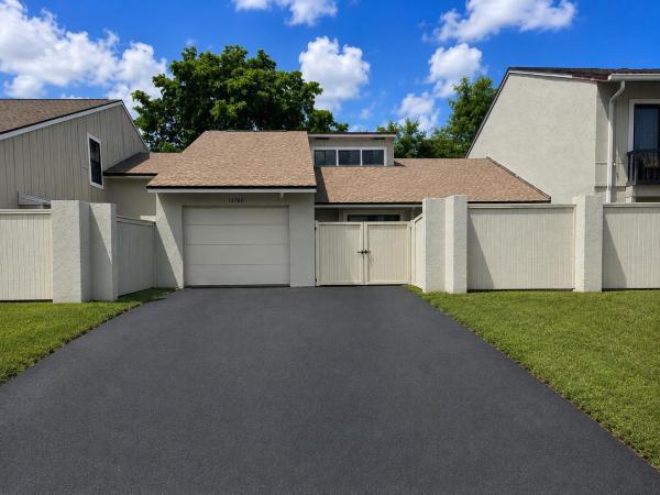 Hidden Landing, 12760 Spinnaker Ln, Wellington, Florida 33414, image 2