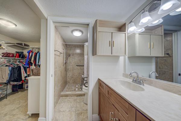 7650 Tahiti Ln #105, Lake Worth, Florida 33467, image 2