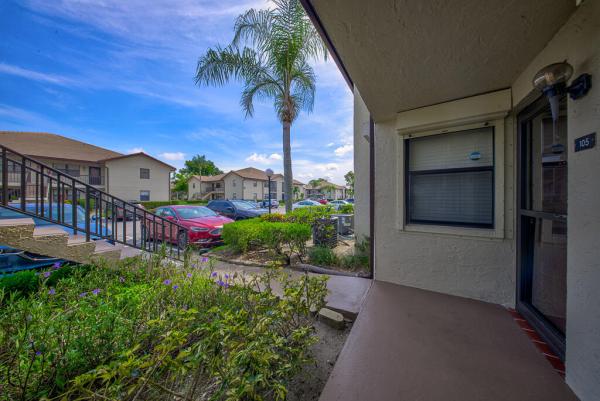7650 Tahiti Ln #105, Lake Worth, Florida 33467, image 3