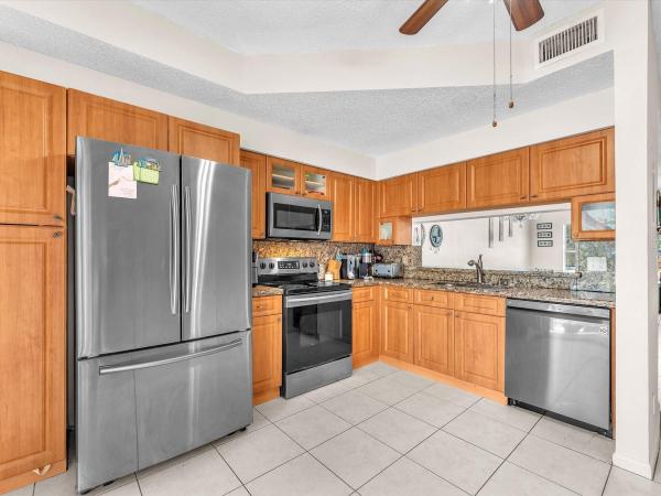 Coral Reef Club, 9850 NW 57th Mnr, Coral Springs, Florida 33076, image 2