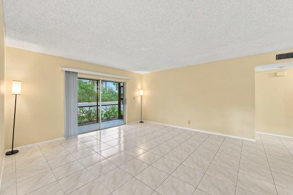 The Lakes Of Oakland Forest, 2753 S Oakland Forest Dr #102, Oakland Park, Florida 33309, image 3