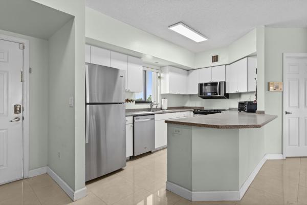 2105 Lavers Cir #403, Delray Beach, Florida 33444, image 2