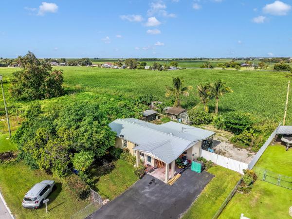 1048 Whitaker Rd, Belle Glade, Florida 33430, image 1