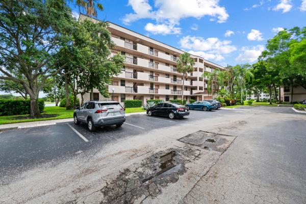 Applewood Village 2, 2768 Carambola Cir S #101, Coconut Creek, Florida 33066, image 3