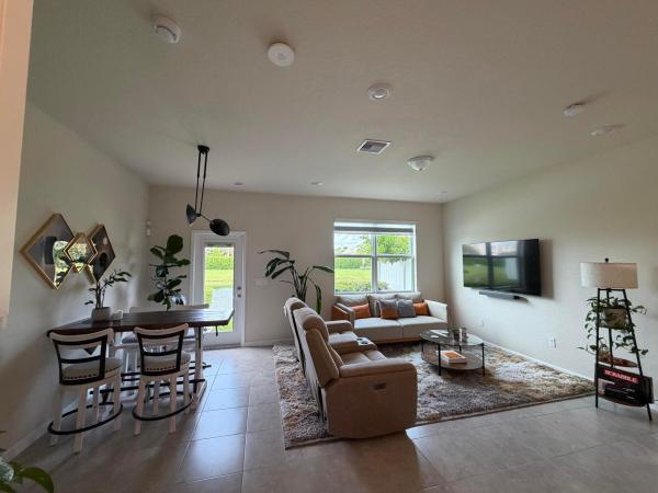 Cassia Estates, 2933 Olivia Ave, Lauderdale Lakes, Florida 33311, image 2