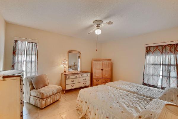 Town Villas At Moon Lake, 9244 Flynn Cir #4, Boca Raton, Florida 33496, image 2