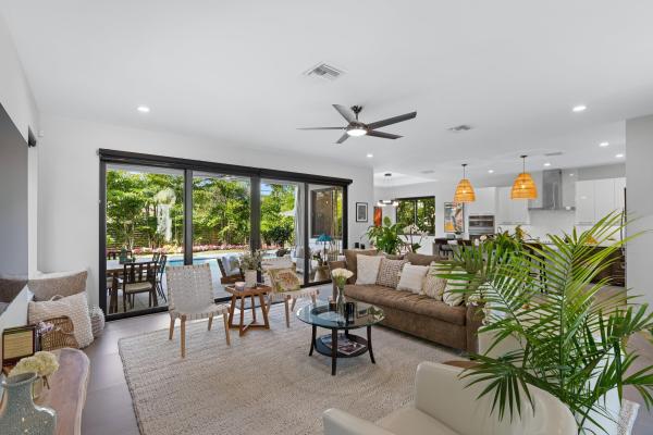 Linns, 238 SE 4th Ave, Delray Beach, Florida 33483, image 3