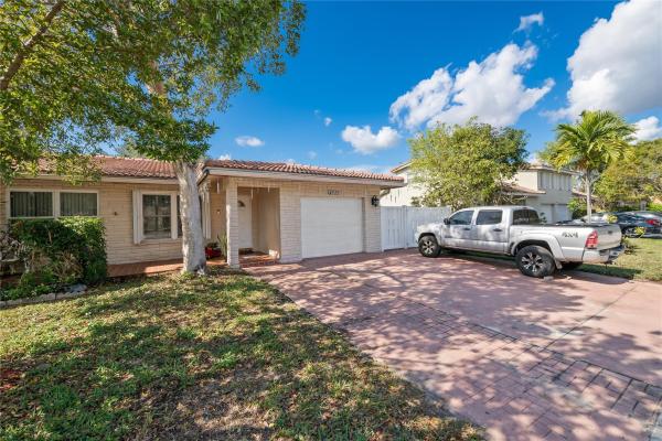 Chevy Chase, 4010 Coral Springs Dr, Coral Springs, Florida 33065, image 1