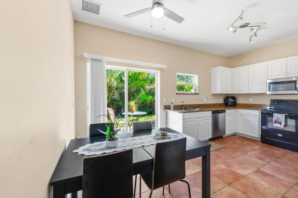 Bent Paddle, 624 NE Bent Paddle Ln, Port St. Lucie, Florida 34983, image 2