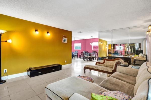 Casa Nova, 2240 Johnson St #212, Hollywood, Florida 33020, image 3