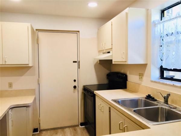 Cypress Bend, 2316 S Cypress Bend Dr #220, Pompano Beach, Florida 33069, image 2