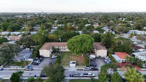 Crystal Court, 2621 Grant St #10A, Hollywood, Florida 33020, image 2