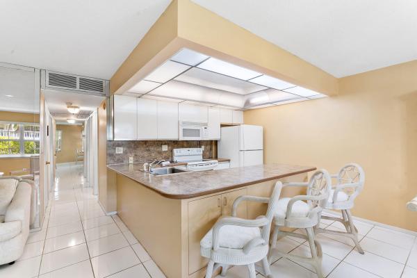 Maybury Mansions, 5208 NE 24th Ter #F-124, Fort Lauderdale, Florida 33308, image 1