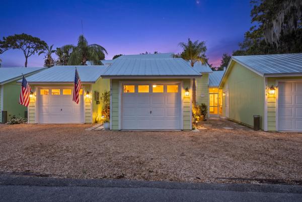 1812 SE Hideaway Cir, Port St. Lucie, Florida 34952, image 1