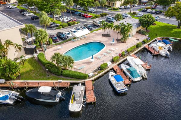 Boca Bayou, 4 Royal Palm Way #4020, Boca Raton, Florida 33432, image 2