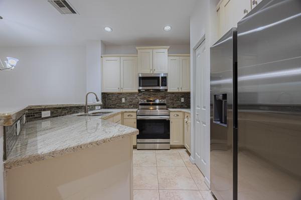 Gulfstream Villas At Heritage Landings, 2646 Webb Ave, Delray Beach, Florida 33444, image 3