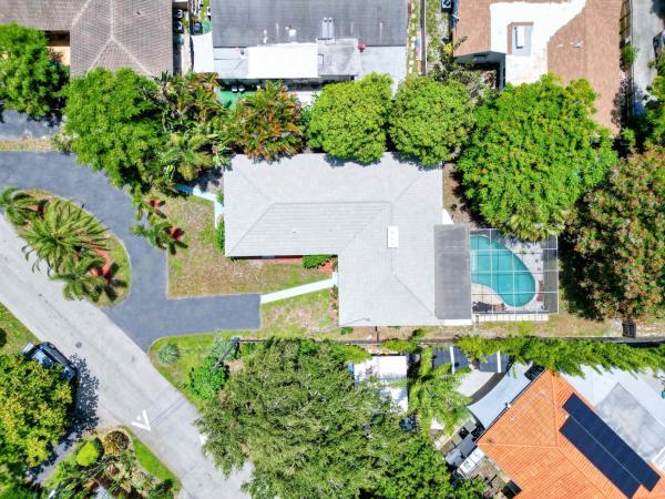 South Corals, 1680 NE 34th Ln, Oakland Park, Florida 33334, image 2