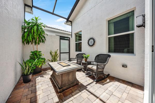 Valencia Bay, 9061 Golden Mountain Cir, Boynton Beach, Florida 33473, image 3