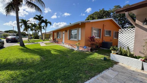 Mainlands Of Tamarac Lakes, 4511 NW 45th Ct, Tamarac, Florida 33319, image 3
