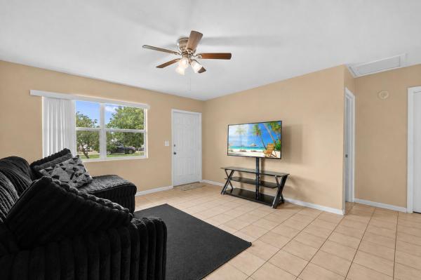 Greenacres No HOA, 415 Fleming Ave, Greenacres, Florida 33463, image 3