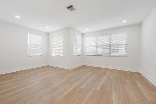 Resort Villas, 601 Resort Ln, Palm Beach Gardens, Florida 33418, image 2