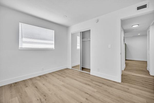 Lake Ridge, 1015 NE 17th Ave #201, Fort Lauderdale, Florida 33304, image 3