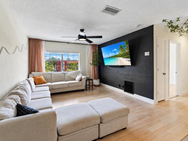 Golden Arrow, 299 SW 7th St #2060, Boca Raton, Florida 33432, image 3