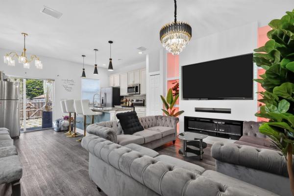 Lake Worth Town, 609 N F St, Lake Worth Beach, Florida 33460, image 2