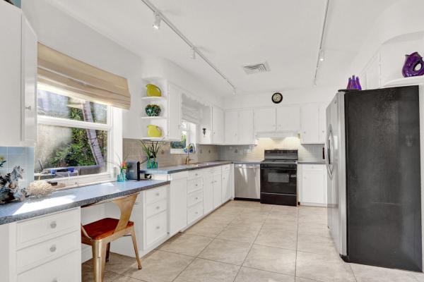 324 Blossom Ln, Palm Beach Shores, Florida 33404, image 1