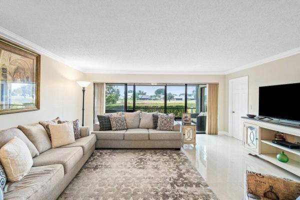 5771 Fairway Park Ct #103, Boynton Beach, Florida 33437, image 2