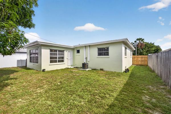 Harmony Heights, 1547 W 10th St, Riviera Beach, Florida 33404, image 3