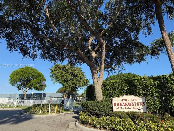 Breakwaters Of The Palm Beaches, 500 Executive Center Dr #2A, West Palm Beach, Florida 33401, image 2