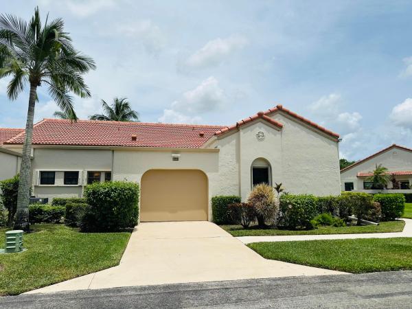 The Shores At Aberdeen, 5851 Parkwalk Cir W, Boynton Beach, Florida 33472, image 2